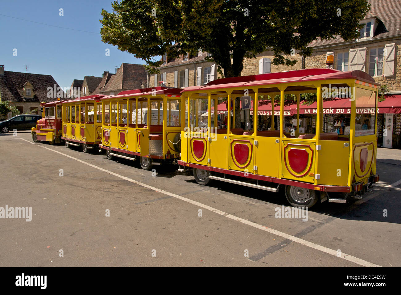 Treno impervio in Domme, Dordogne, Francia. Foto Stock