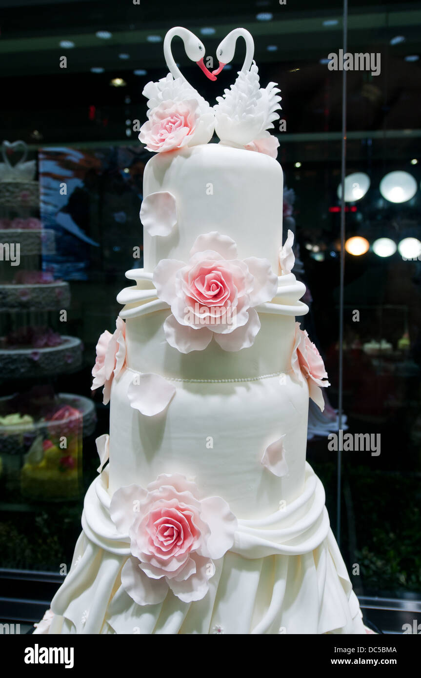 Torta di Nozze in Black Swan Luxury Cake Shop a Pechino in Cina Foto stock  - Alamy
