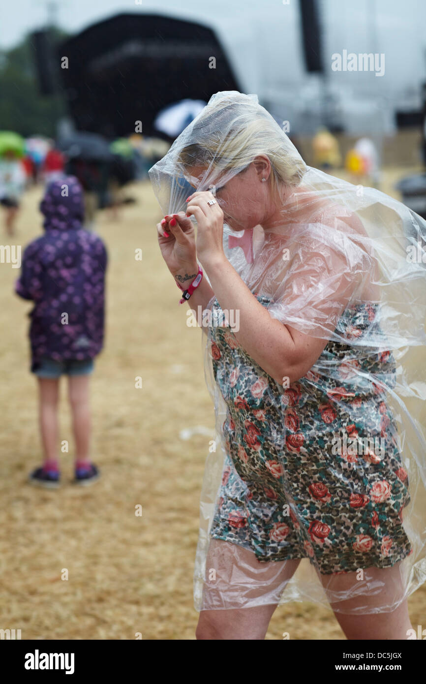 WOMAD festival 2013 a Charlton Park, WILTSHIRE REGNO UNITO. Mondo delle Arti di musica e danza Foto Stock