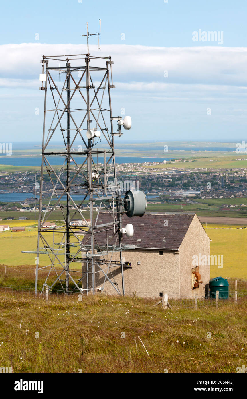 Wideford Hill radio trasmettitore sopra Kirkwall, Orkney. Foto Stock