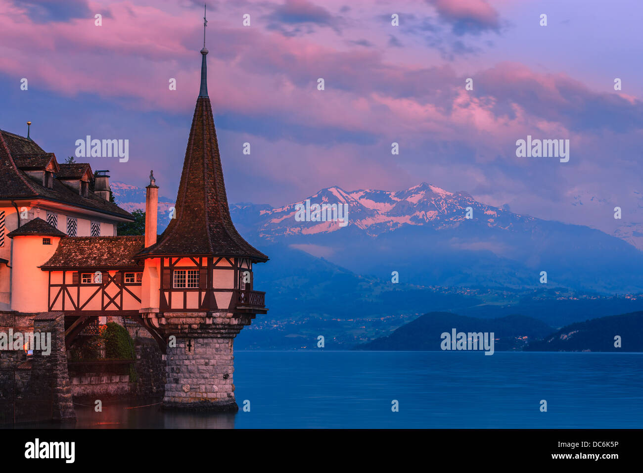 Lago Di Thun Immagini e Fotos Stock - Alamy