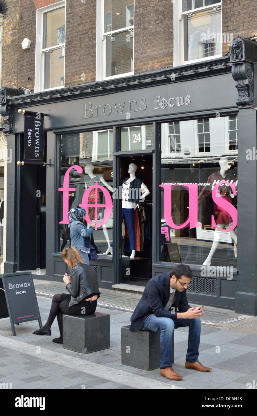 Browns Focus designer boutique in South Molton Street, Mayfair, London, Regno Unito. Foto Stock