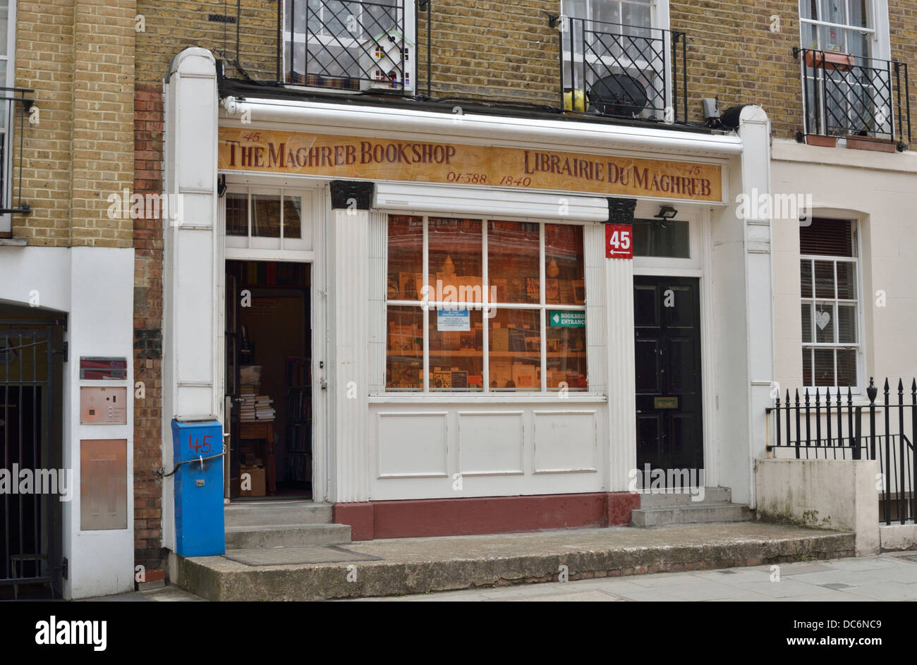 Il Maghreb Bookshop in Bloomsbury, London, Regno Unito Foto Stock