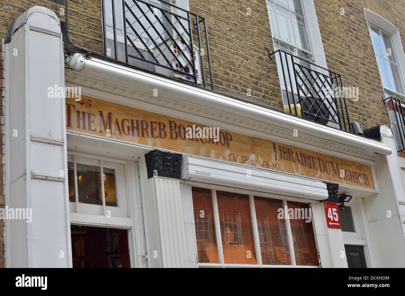 Il Maghreb Bookshop in Bloomsbury, London, Regno Unito Foto Stock