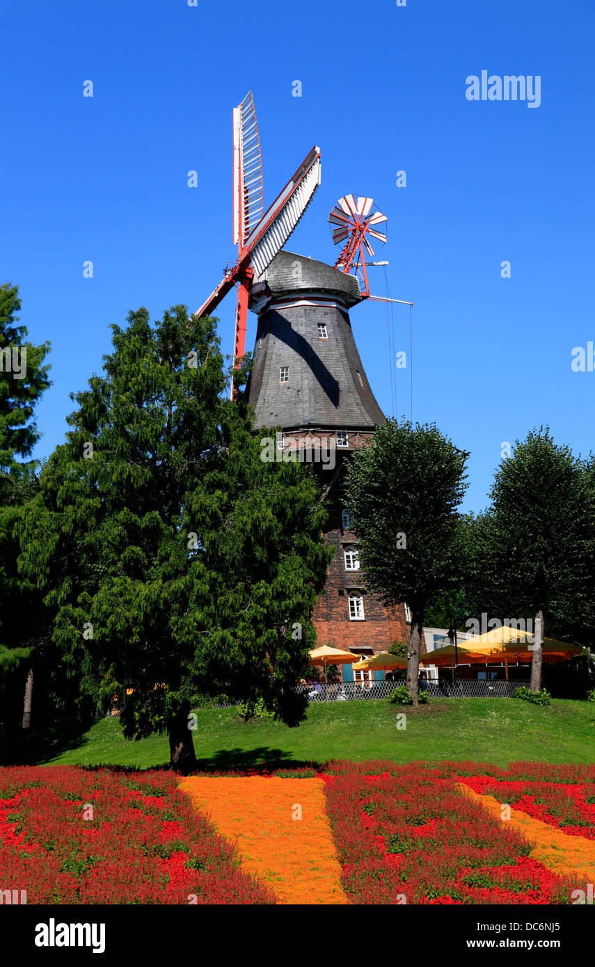 Mulino a vento sulla parete, la città anseatica di Brema, Germania, Europa Foto Stock