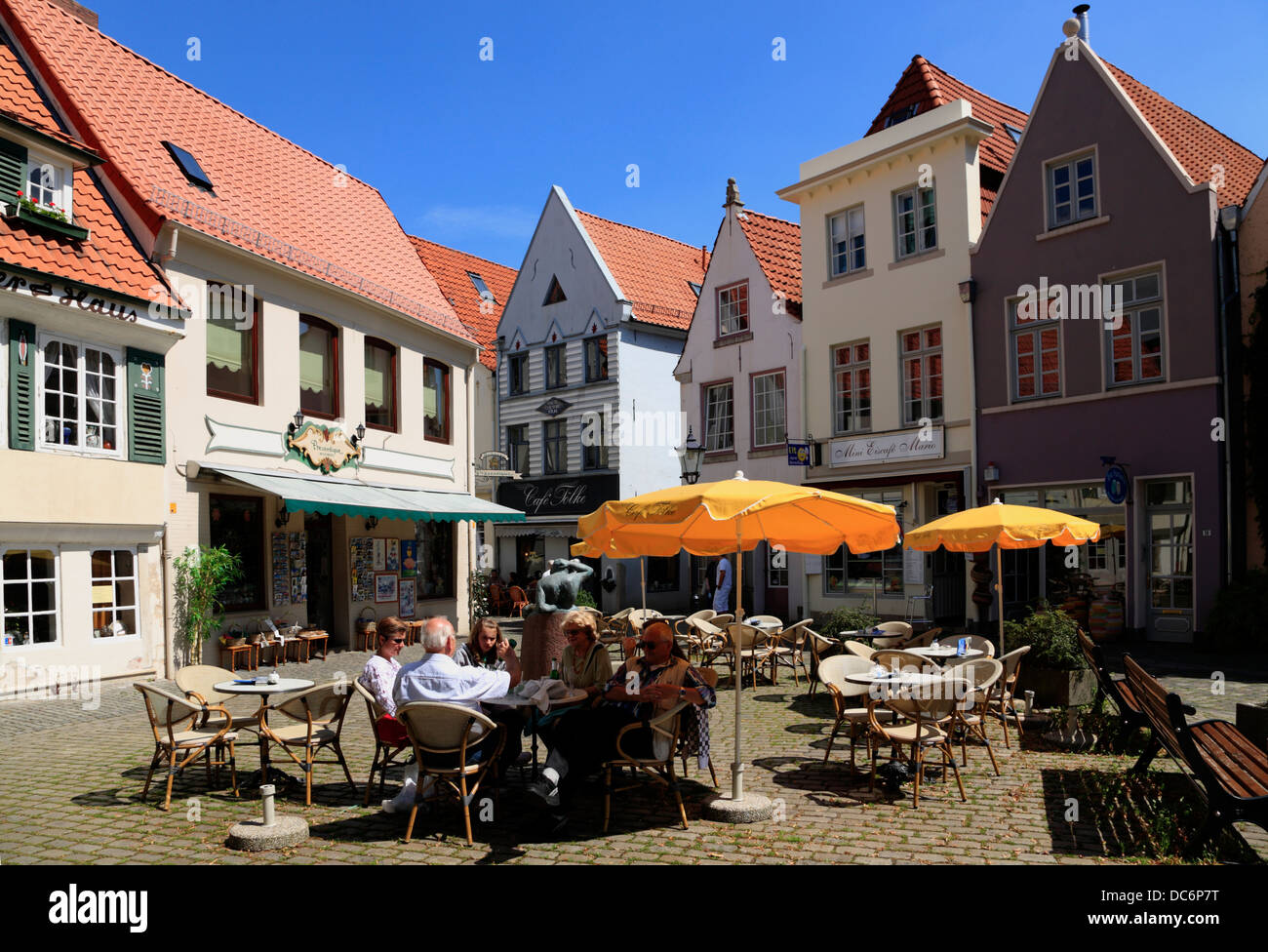 Smal square a Schnoor-Quarter, città anseatica di Brema, Germania Foto Stock