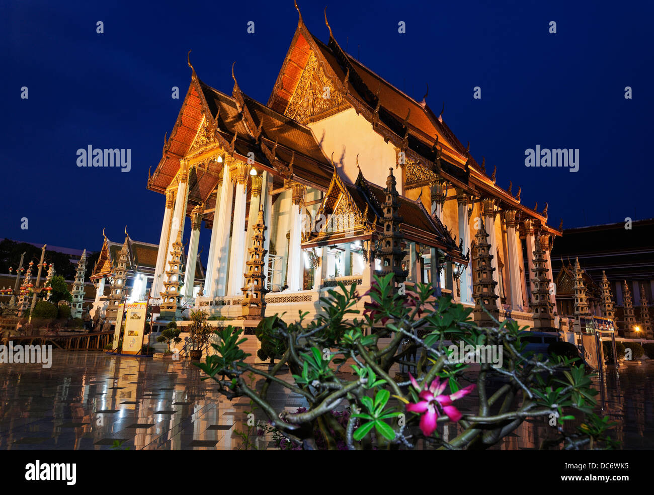 Thailandia, Bangkok, Wat Suthat tempio Foto Stock