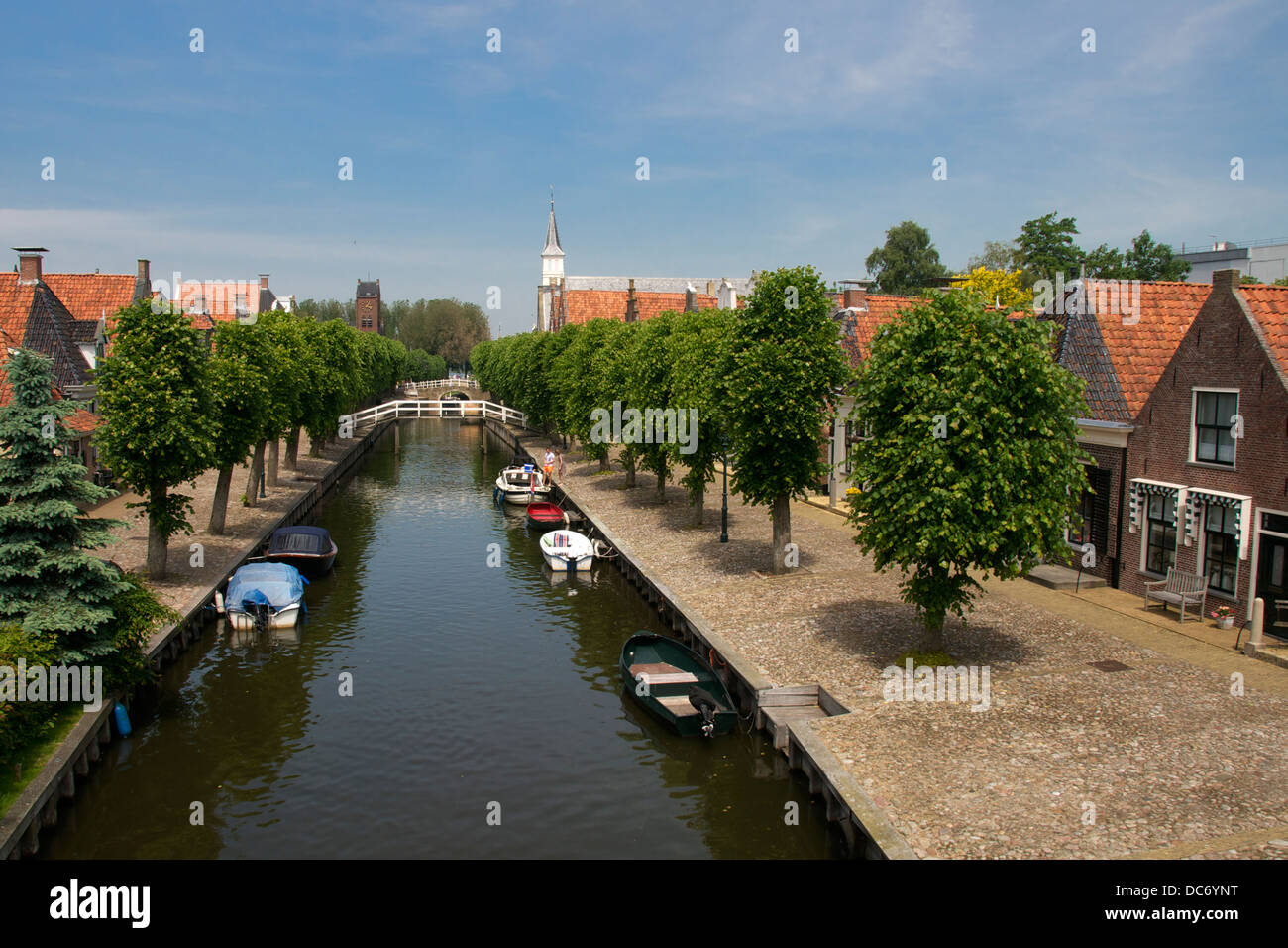Heerenwal canal e case Sloten Frisia Olanda Foto Stock
