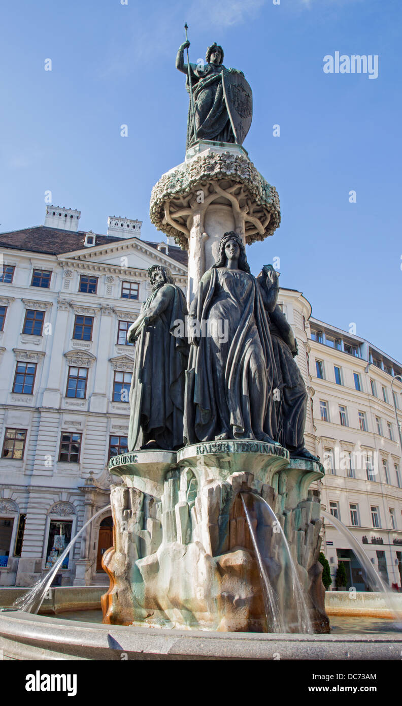 Vienna - la fontana di piazza Freiung Foto Stock