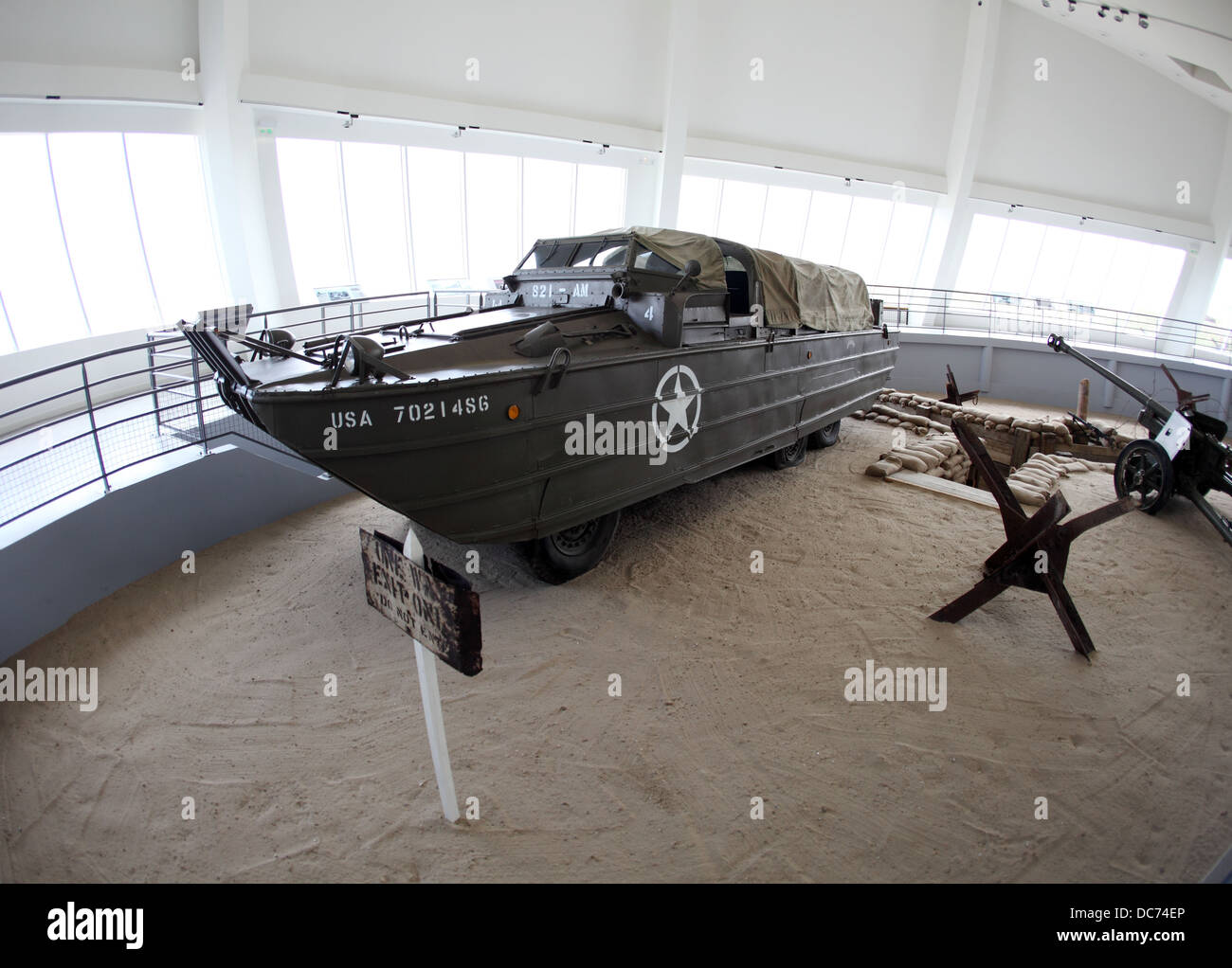 Duck anfibio landing craft a Utah Beach Museum, Normandia, Francia. Foto Stock