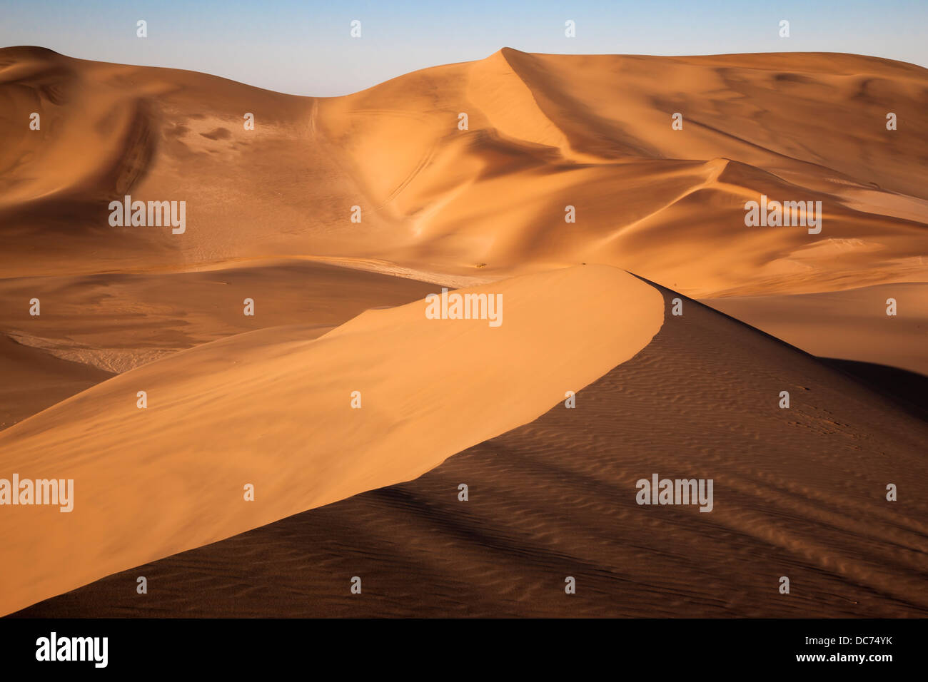 Le dune di sabbia vicino a Swakopmund, Dorob national park, Namibia, Aprile 2013 Foto Stock