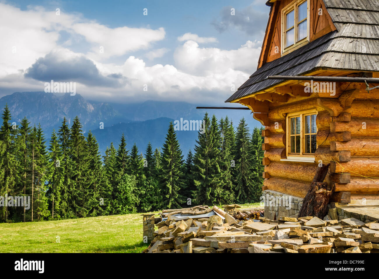 Rustico in montagna Foto Stock