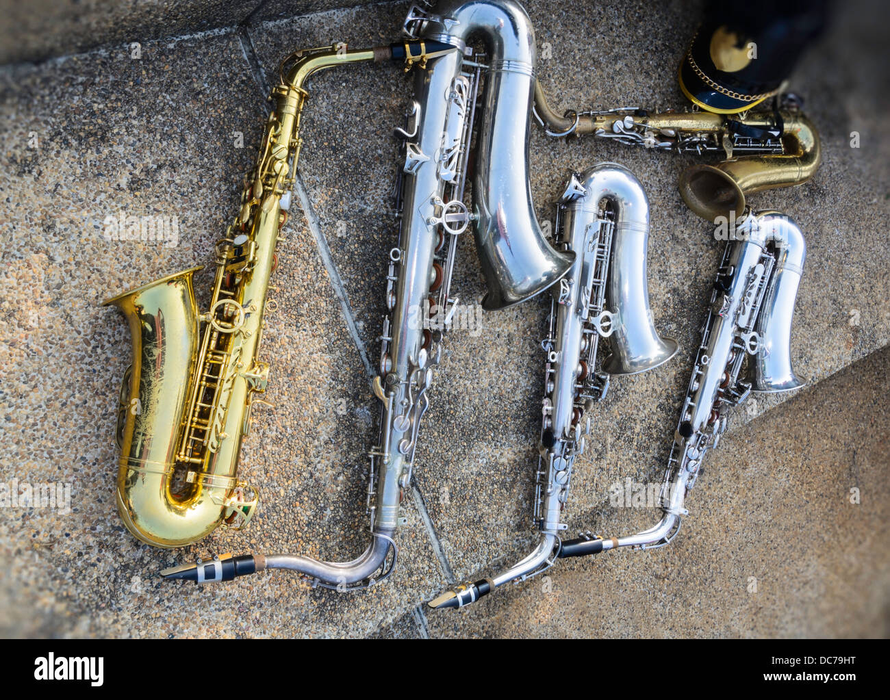 Il sassofono, un dispositivo musicale. Usato per le cerimonie più importanti Foto Stock