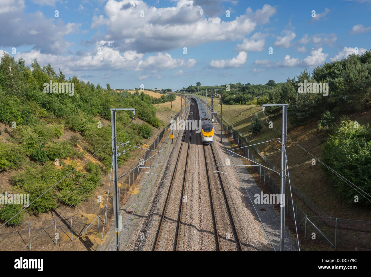 Eurostar voce attraverso la campagna di Kent Londra legato. Foto Stock