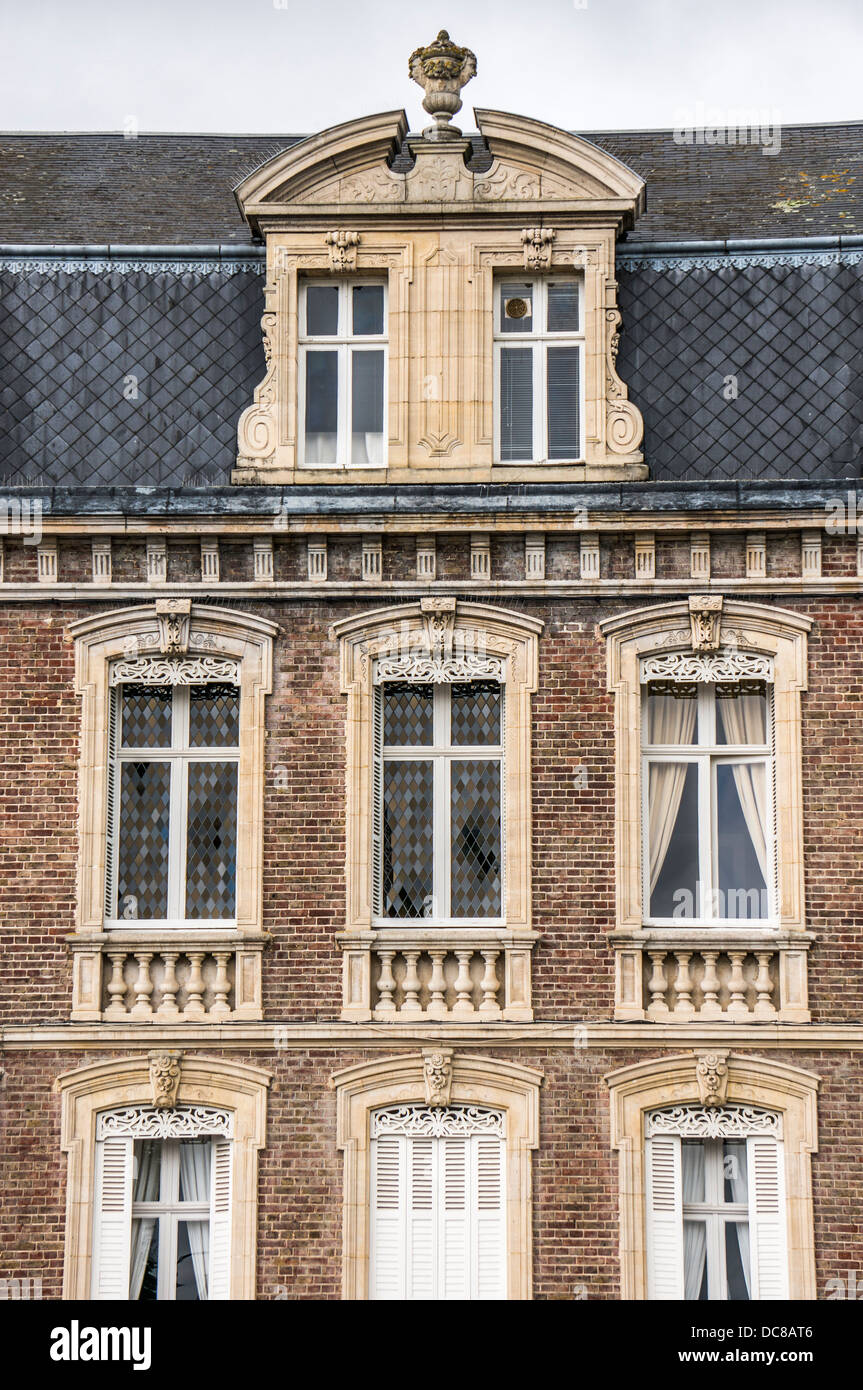 Architettura locale in Saint-Valery-sur-Somme, un comune nel dipartimento della Somme, nel nord della Francia. Foto Stock