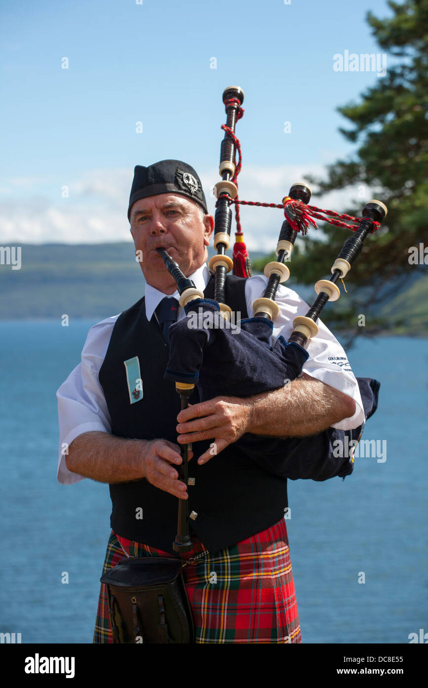 Goulburn soldati tubi Club & tamburi 2013 Isola di Skye Highland Games svoltasi a Portree, Scotland, Regno Unito Foto Stock