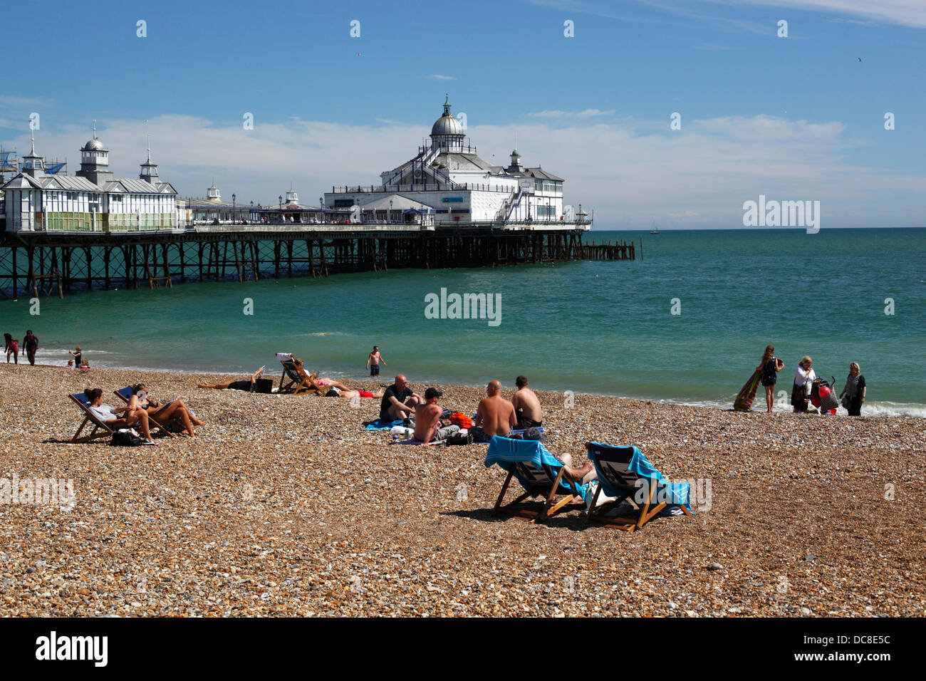 Spiaggia di Eastbourne Pier, East Sussex, England, Regno Unito Foto Stock