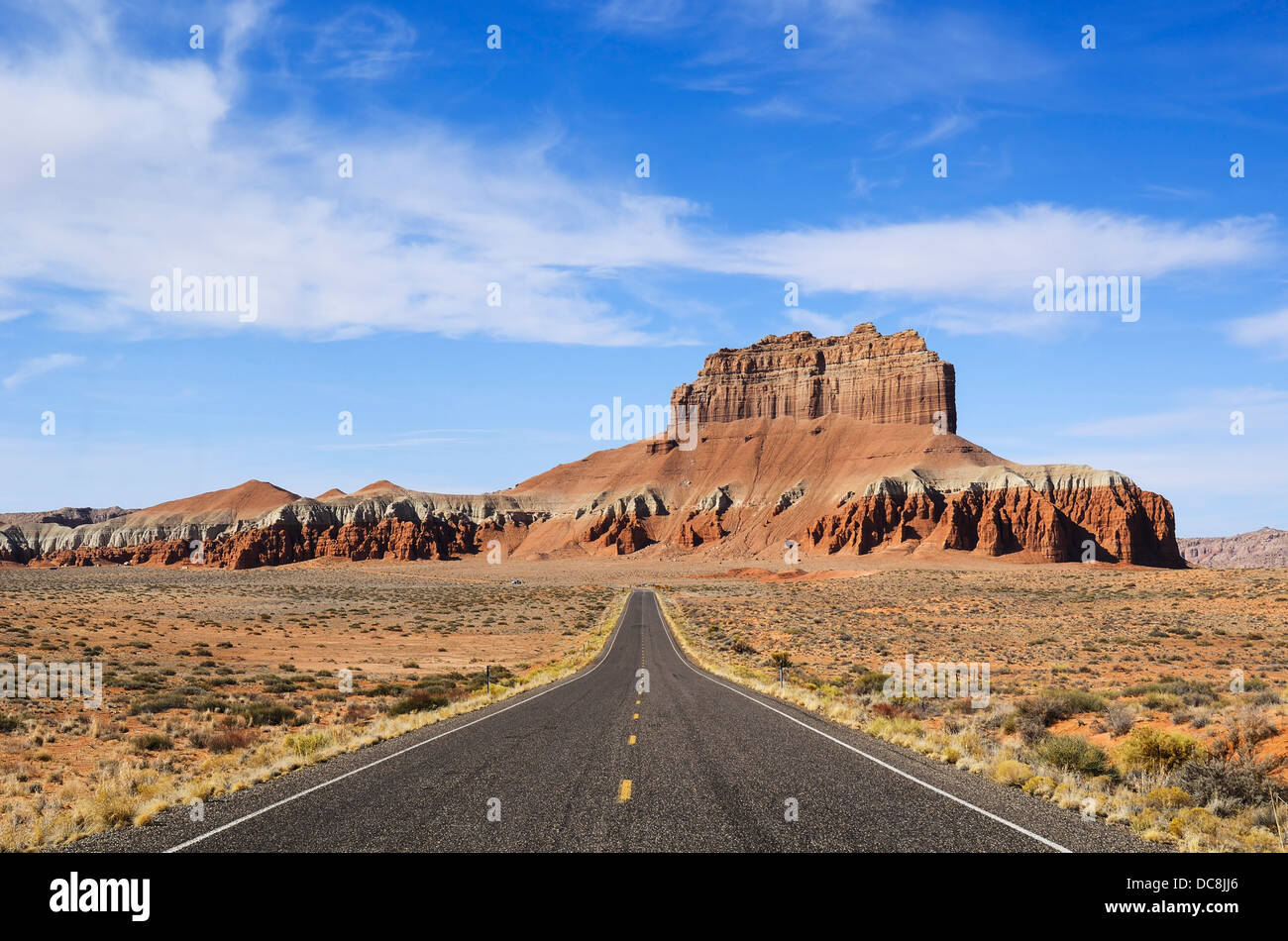 Lungo la strada verso il Wild Horse Butte vicino Goblin Valley nello Utah, Stati Uniti d'America Foto Stock