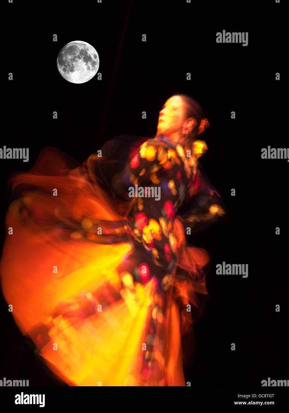 Femmina ballerino spagnolo di flamenco PERFORMANCE Foto Stock