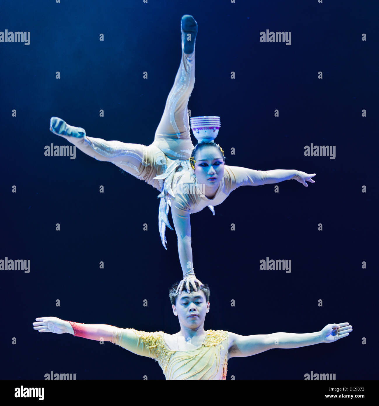 Il cinese lo spettacolo acrobatico, Pechino Foto Stock