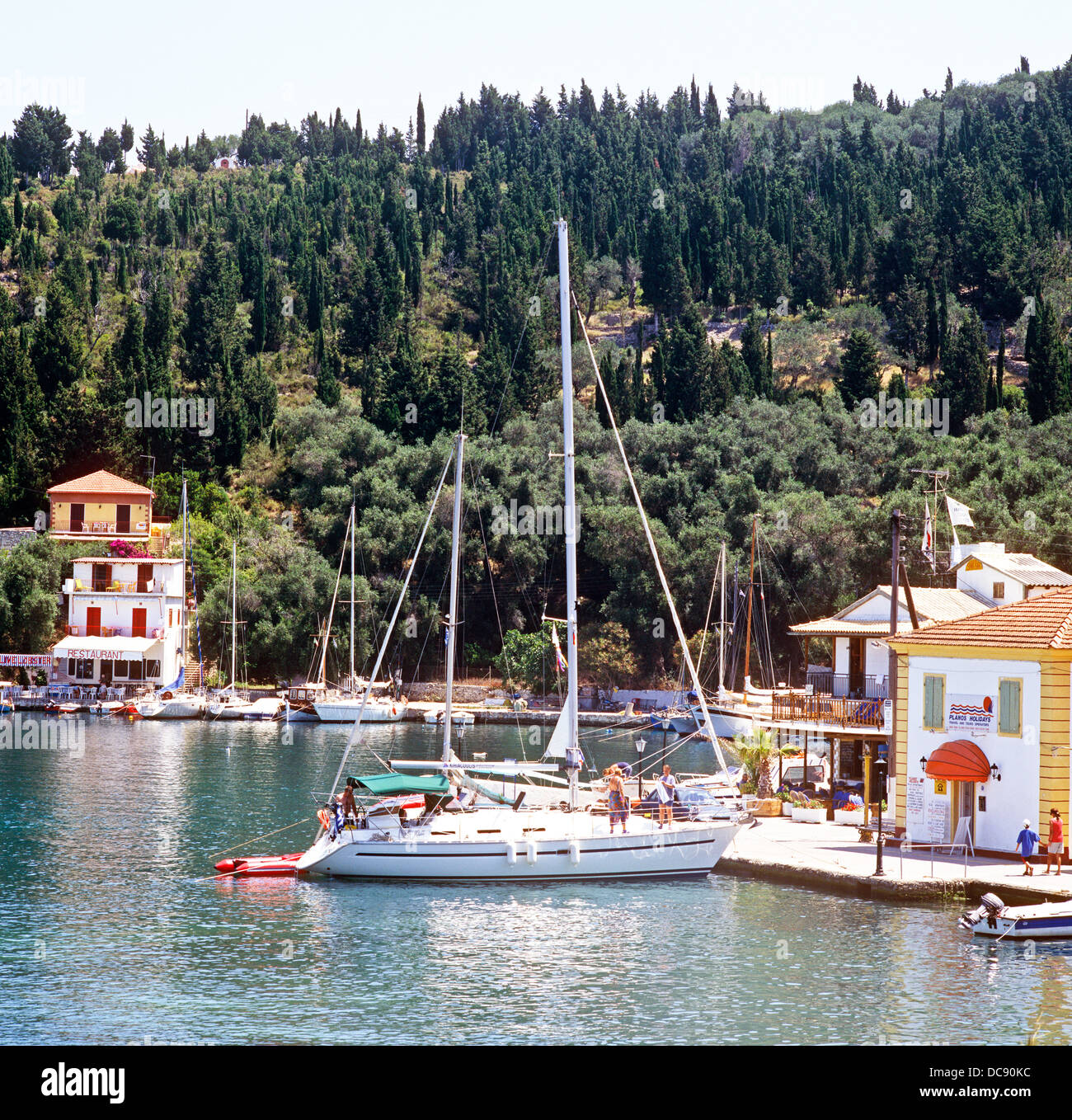 Barche nel porto di Paxos isole Greche - Grecia Foto Stock