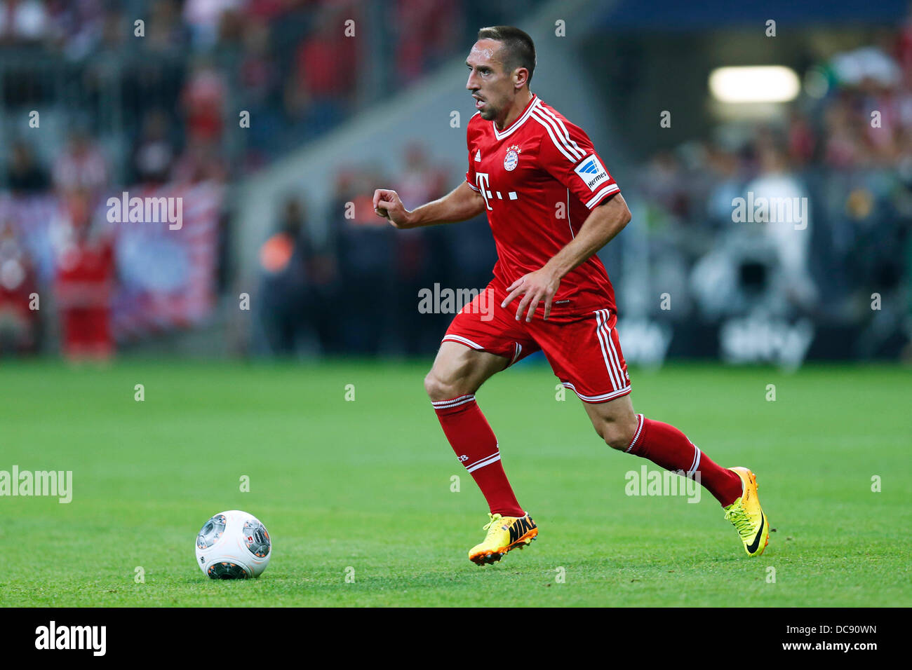 Frank Ribéry (Bayern), 9 agosto 2013 - Calcio : Bundesliga match tra FC Bayern Munchen 3-1 Borussia Monchengladbach a stadio Allianz Arena di Monaco di Baviera, Germania. (Foto di D.Nakashima/AFLO) Foto Stock