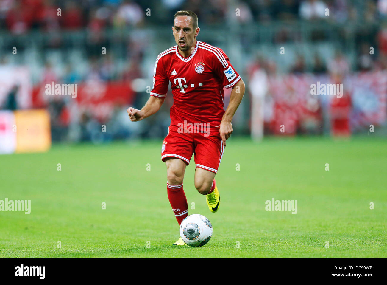 Frank Ribéry (Bayern), 9 agosto 2013 - Calcio : Bundesliga match tra FC Bayern Munchen 3-1 Borussia Monchengladbach a stadio Allianz Arena di Monaco di Baviera, Germania. (Foto di D.Nakashima/AFLO) Foto Stock