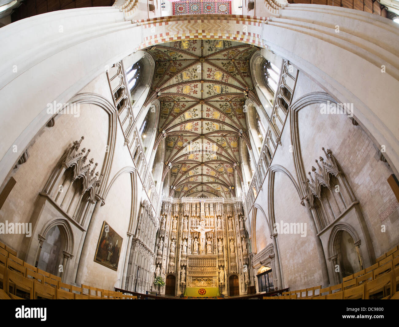 St Albans Cathedral in Hertfordshire, Inghilterra - interno fisheye 1 Foto Stock