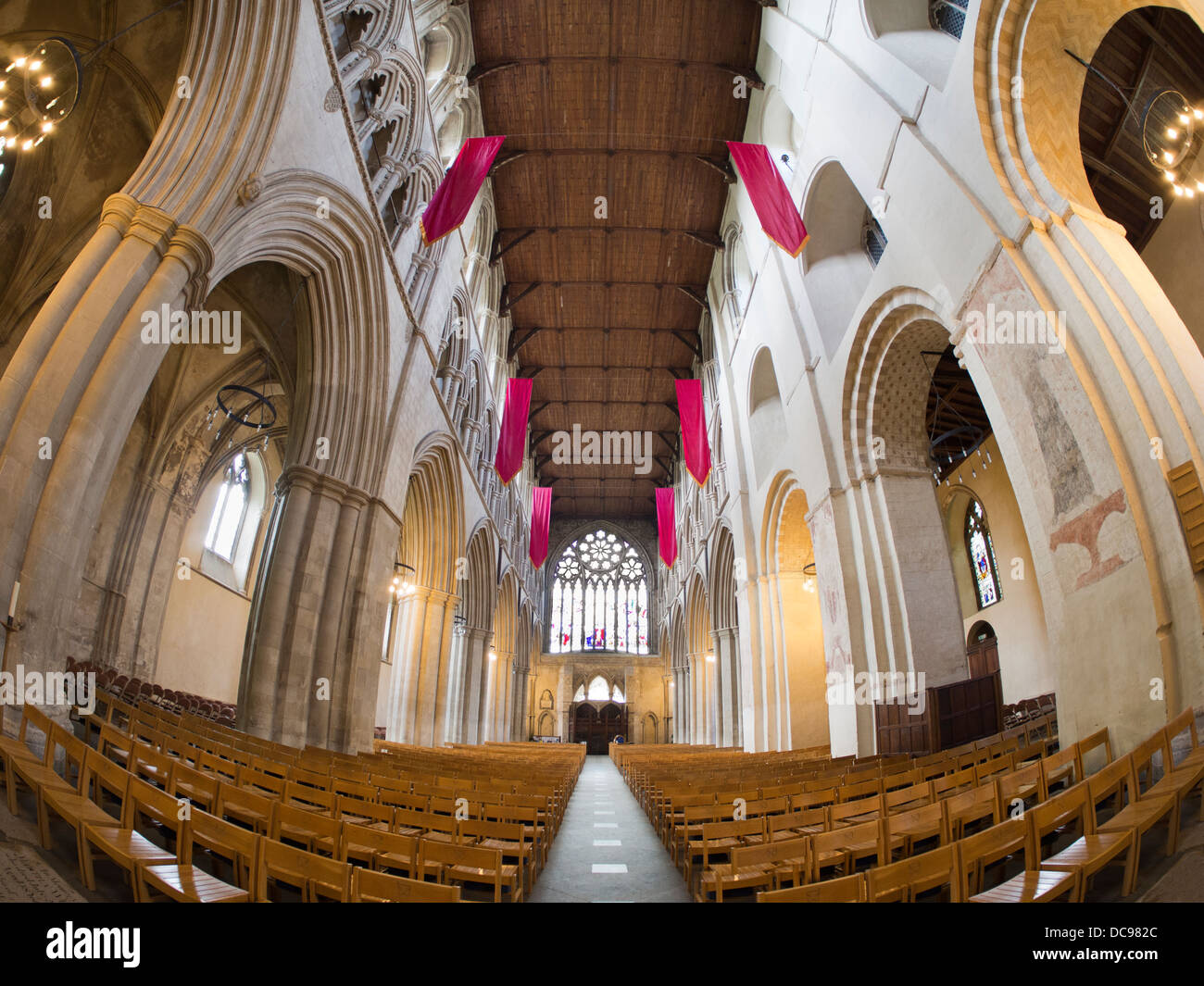 St Albans Cathedral in Hertfordshire, Inghilterra - interno fisheye 2 Foto Stock