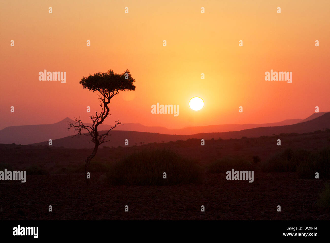 Tramonto in montagna Foto Stock