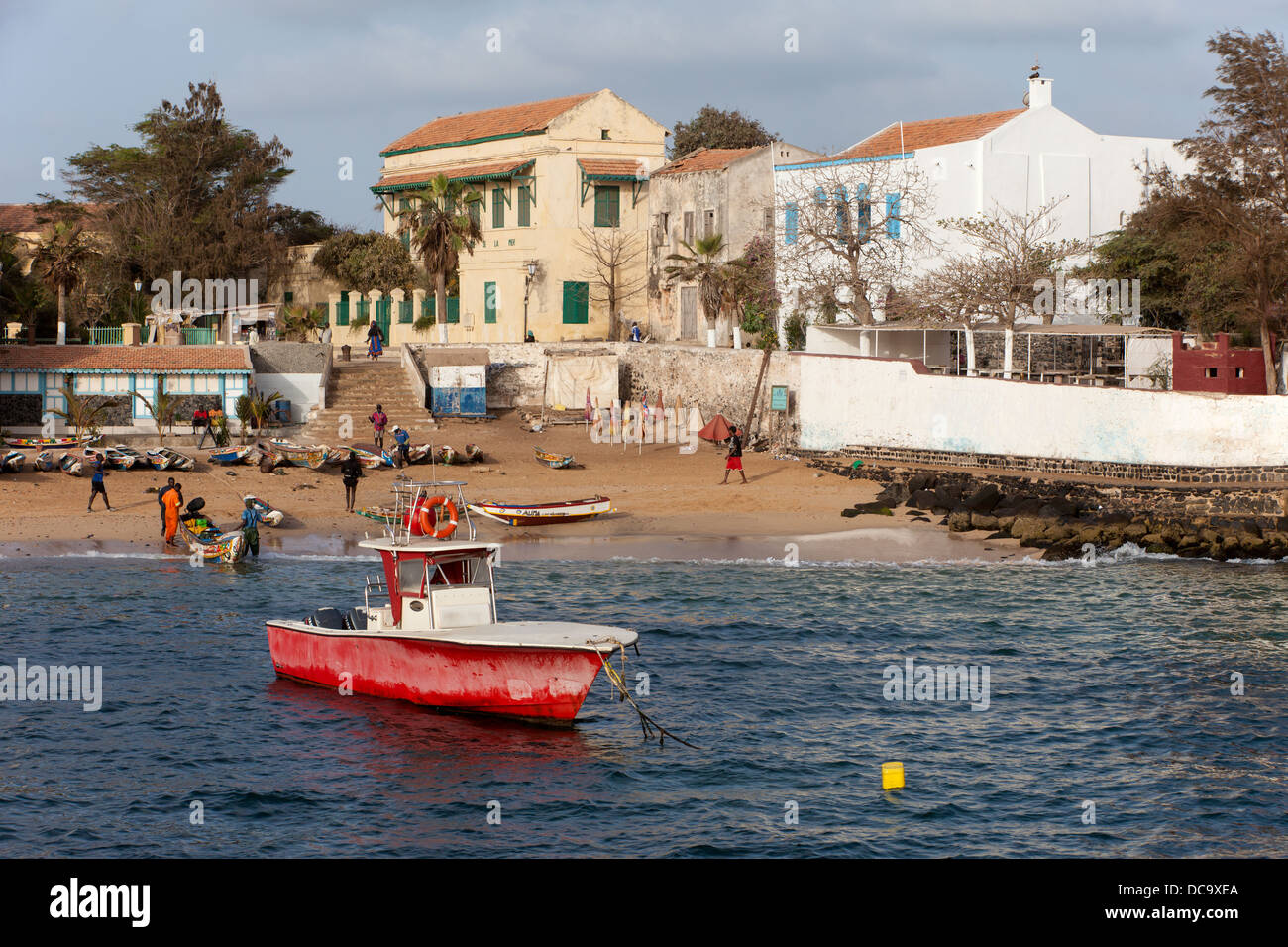 Case lungo isola di Goree Waterfront, Senegal. Foto Stock
