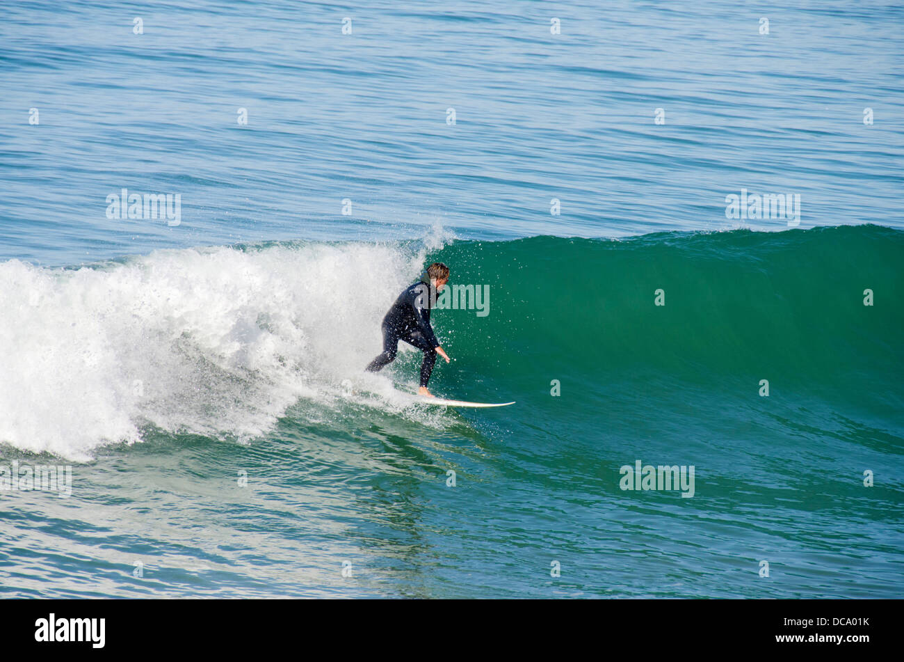 Stati Uniti, California, Pacific Coast, Pismo Beach. California surfer. Foto Stock
