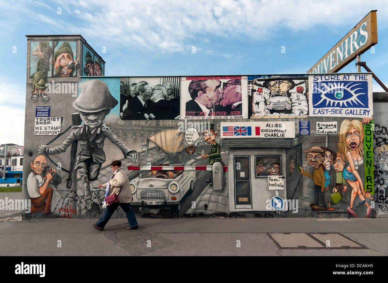 La East Side Gallery, il muro di Berlino (Berliner Mauer), Germania Foto Stock
