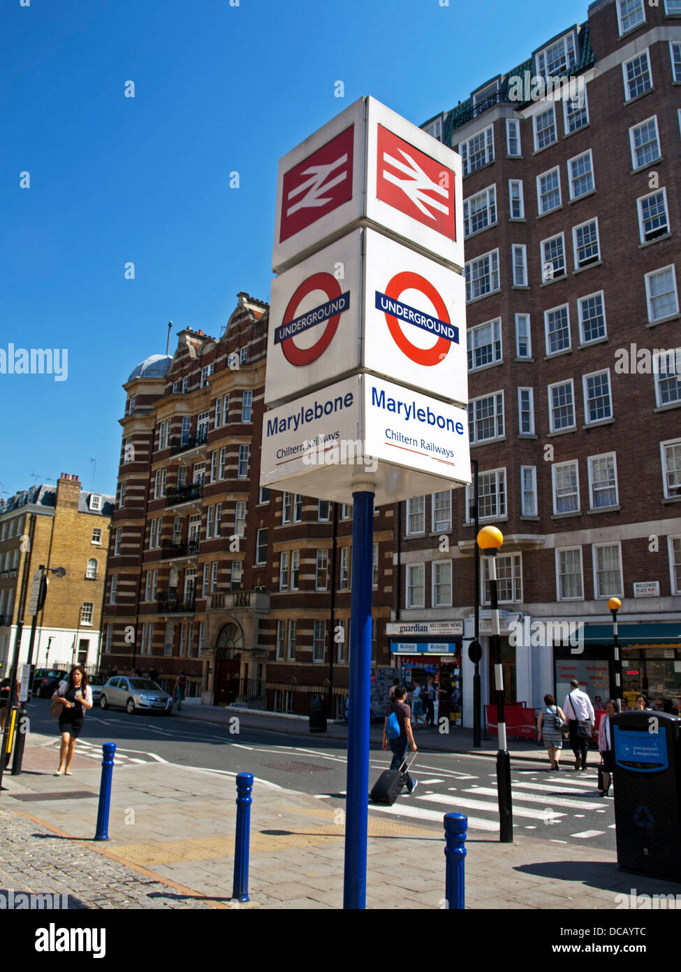 La metropolitana di Londra e la National Rail segni all'entrata alla stazione di Marylebone Foto Stock