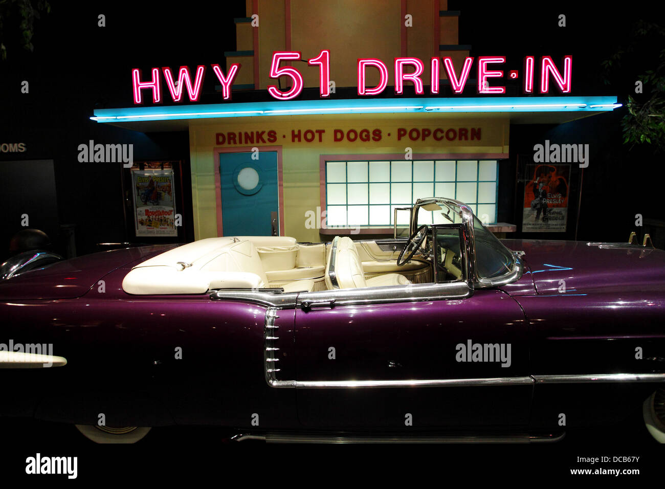1956 Cadillac Eldorado auto all'Elvis Presley Automobile Museum in Memphis, Tennessee, Stati Uniti d'America Foto Stock