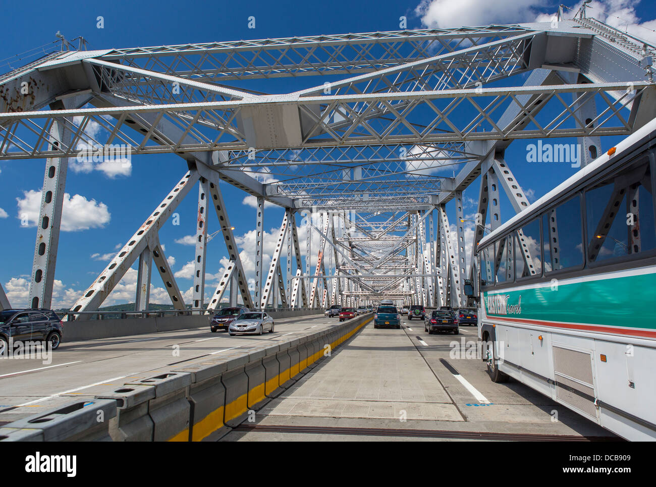 Il Tappan Zee Bridge, NEW YORK, Stati Uniti d'America - Attraversamento fiume Hudson verso ovest sulla Tappan Zee Bridge. Foto Stock