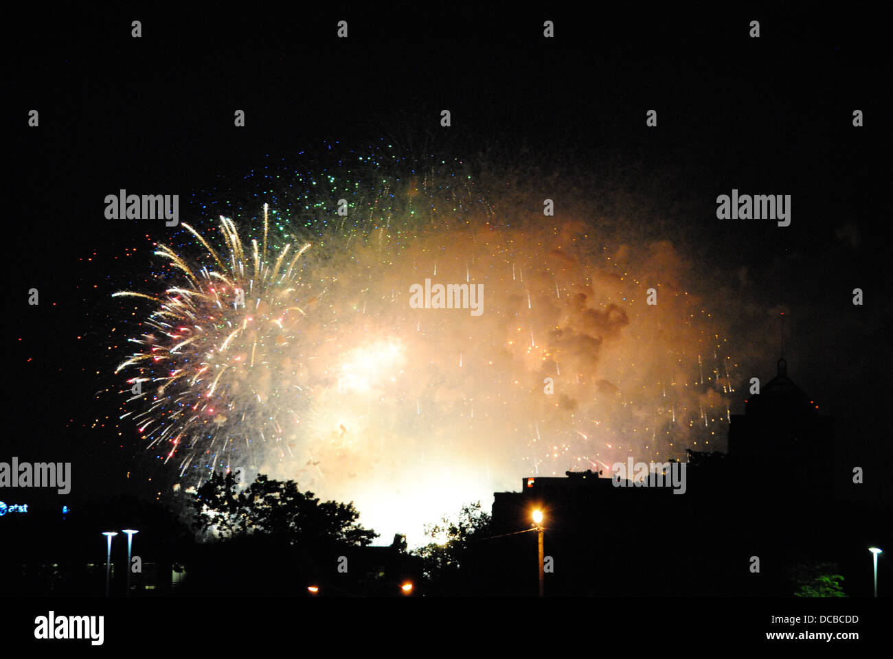 Fuochi d'artificio,via del luglio,Ohio U.S.A. Ricordando la nostra indipendenza del paese. Foto Stock