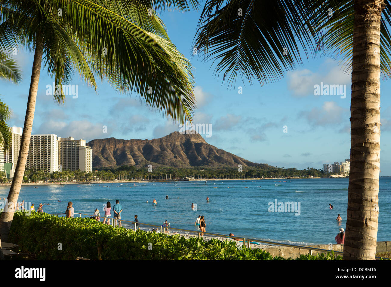 Vista Diamond Head e la fascia costiera da Sheraton Waikiki Beach Hotel Foto Stock