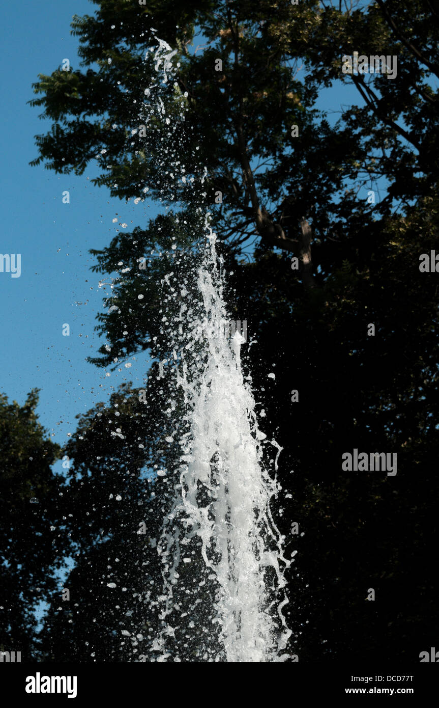 Fontana a spruzzo immagini e fotografie stock ad alta risoluzione - Alamy