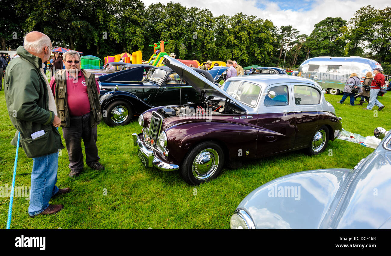 Vintage auto da rally in Biggar, South Lanarkshire, Scozia Foto Stock