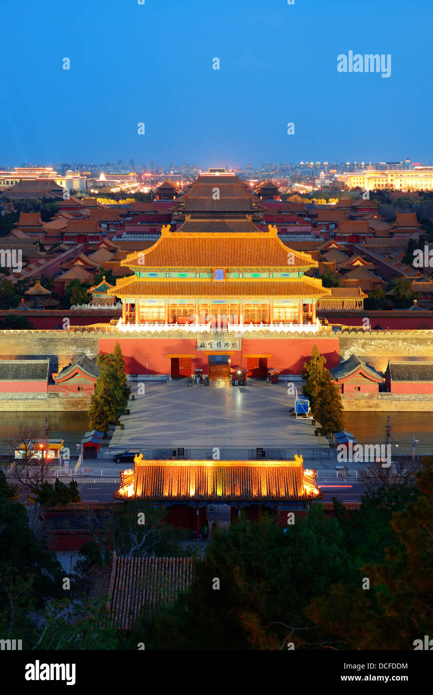 Pechino Città Proibita al tramonto con la pagoda di antica architettura. Foto Stock