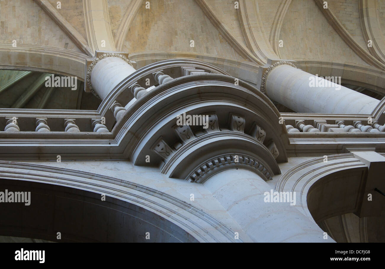 Corbel gallerie nella chiesa di Saint Etienne du Mont a Parigi Foto Stock