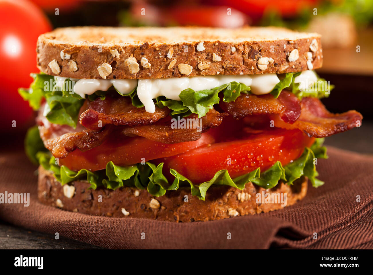 Freschi Fatti in casa BLT Sandwich con pancetta lattuga e pomodoro Foto Stock