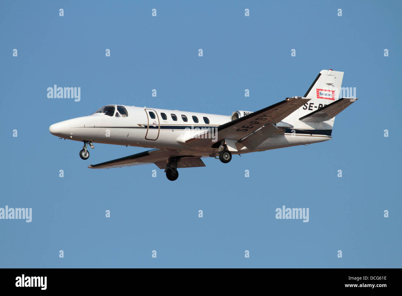 Cessna Citation Bravo business jet su aeromobili approccio Foto Stock
