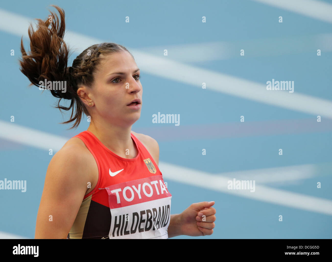 Mosca, Russia. 17 Ago, 2013. Nadine Hildebrand di Germania compete in donne 100m Ostacoli Semi-Final al quattordicesimo IAAF ai Campionati Mondiali di atletica di Luzhniki Stadium di Mosca, Russia, 17 agosto 2013. Foto: Michael Kappeler/dpa/Alamy Live News Foto Stock