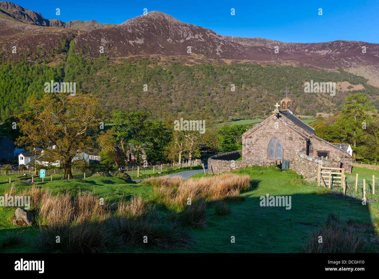 St James Church di Buttermere, Parco Nazionale del Distretto dei Laghi, Cumbria, Regno Unito, Europa. Foto Stock