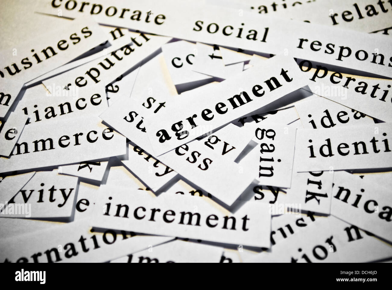 Accordo. Concetto di taglio-fuori parole correlate con le attività Foto Stock