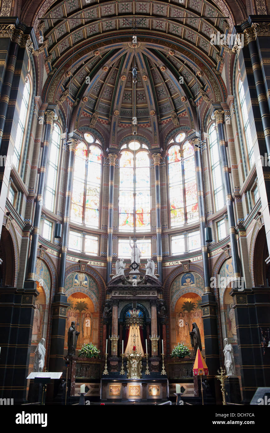 La Chiesa di San Nicola (Olandese: Sint Nicolaaskerk) interni in Olanda, Amsterdam, Paesi Bassi. Foto Stock