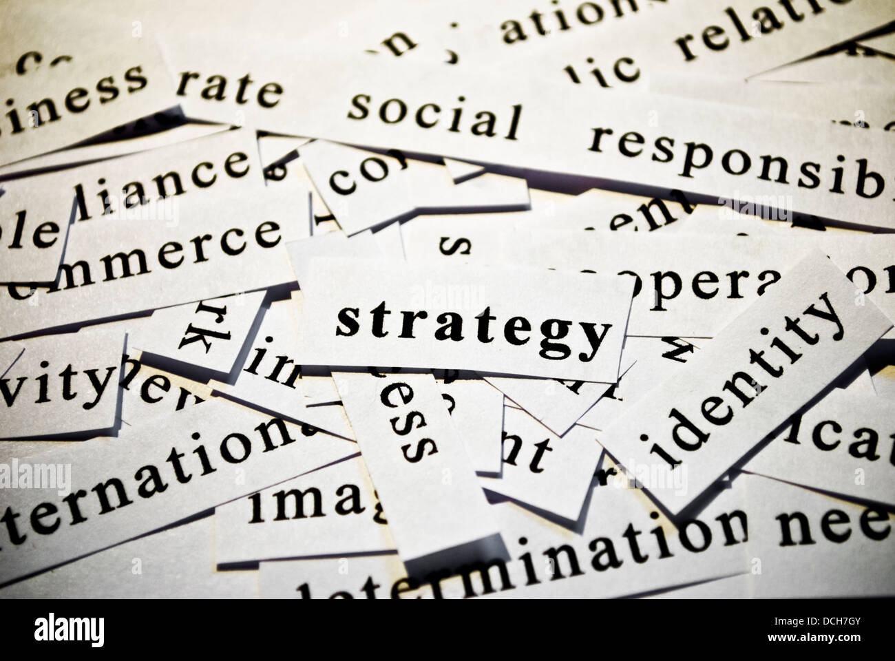 Strategia. Concetto di taglio-fuori parole correlate con le attività Foto Stock