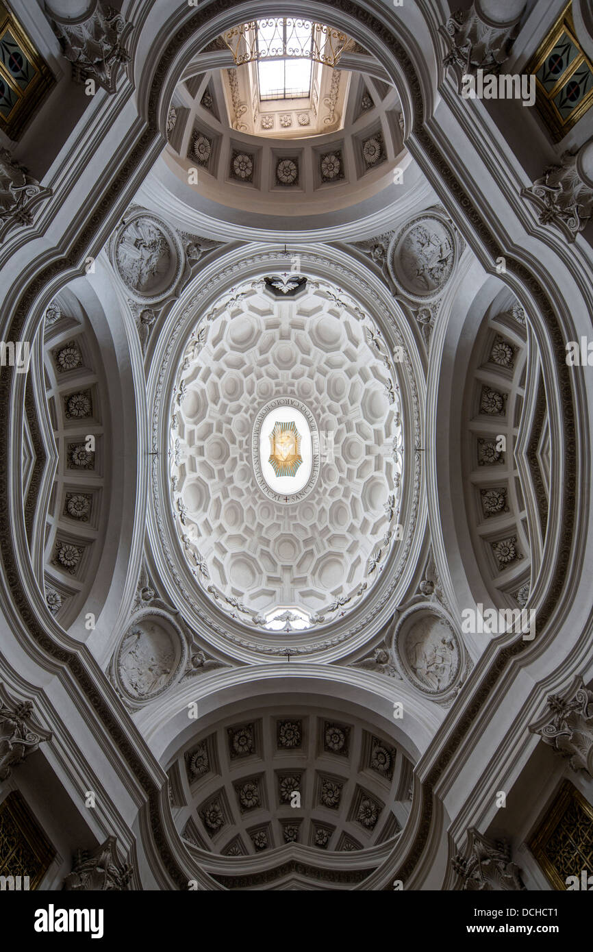 Interno della cupola, Chiesa di San Carlo alle Quattro Fontane, Roma, Italia Foto Stock